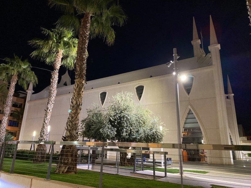 <span style='color:#780948'>ARCHIVED</span> - Torrevieja improves illumination in Plaza de Oriente