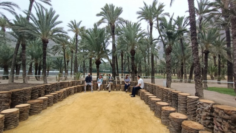 <span style='color:#780948'>ARCHIVED</span> - Orihuela Palm Grove opens new visitor area
