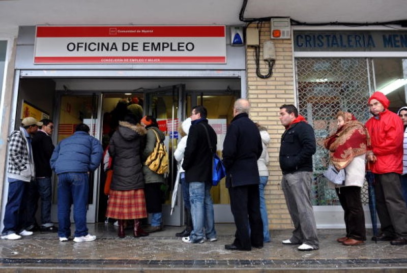 <span style='color:#780948'>ARCHIVED</span> - Unemployment falls for sixth consecutive month in the Vega Baja