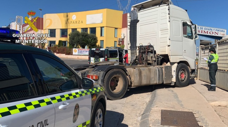 <span style='color:#780948'>ARCHIVED</span> - Drunk and high lorry driver arrested in Cartagena