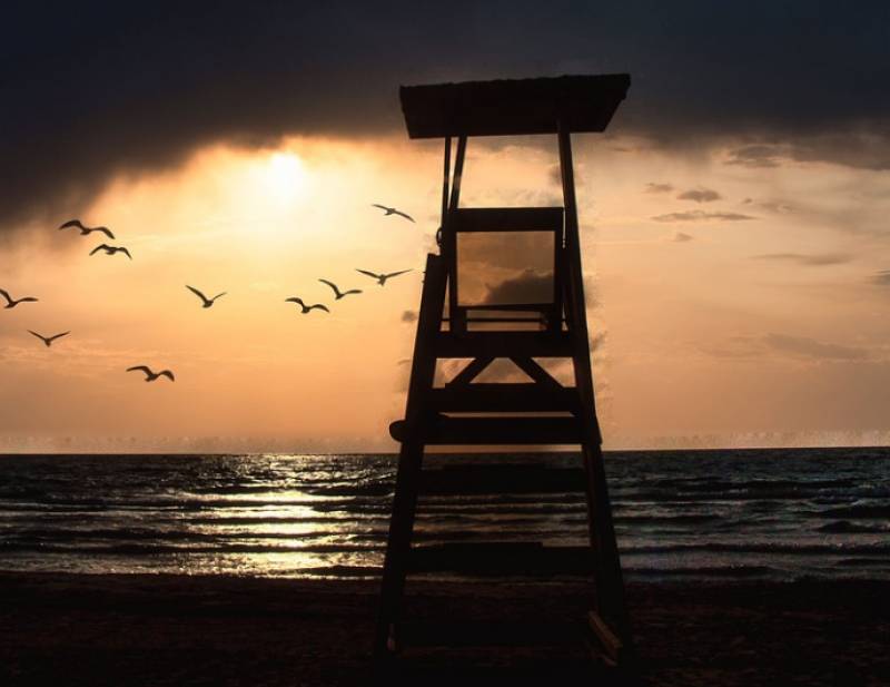 <span style='color:#780948'>ARCHIVED</span> - San Pedro teen killed instantly by falling lifeguard tower