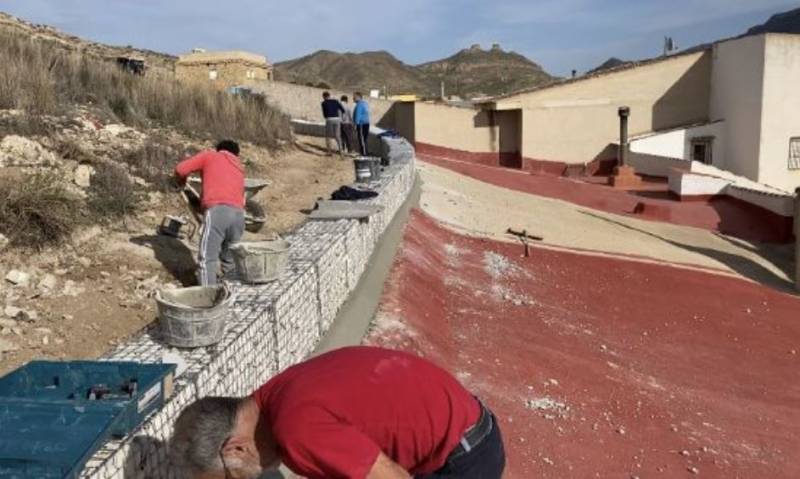 <span style='color:#780948'>ARCHIVED</span> - Jumilla Council improves flood defences around the castle
