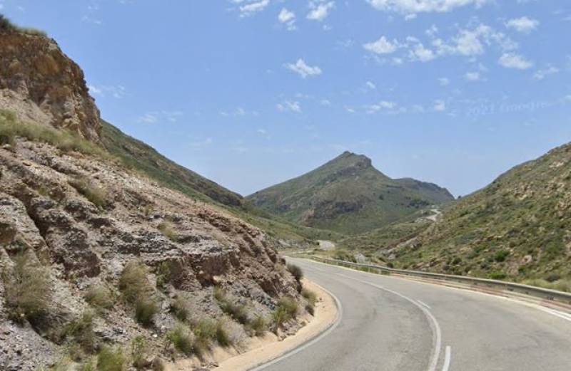 <span style='color:#780948'>ARCHIVED</span> - Rockslide on the Canteras to La Azohia road