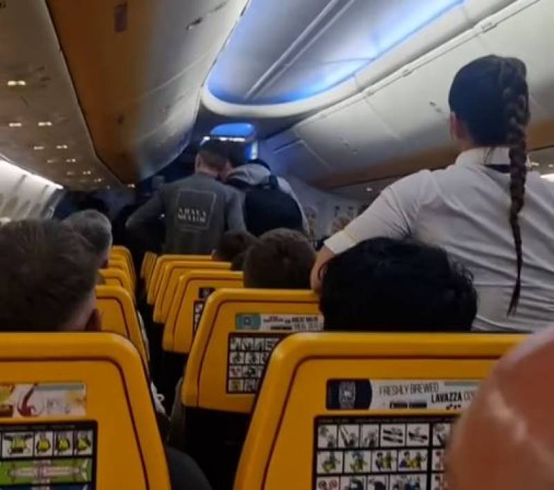 British passenger hauled off Alicante flight for drinking duty free booze