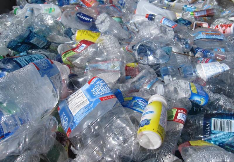 All plastic bottles in Spain will have non-removable caps from next month