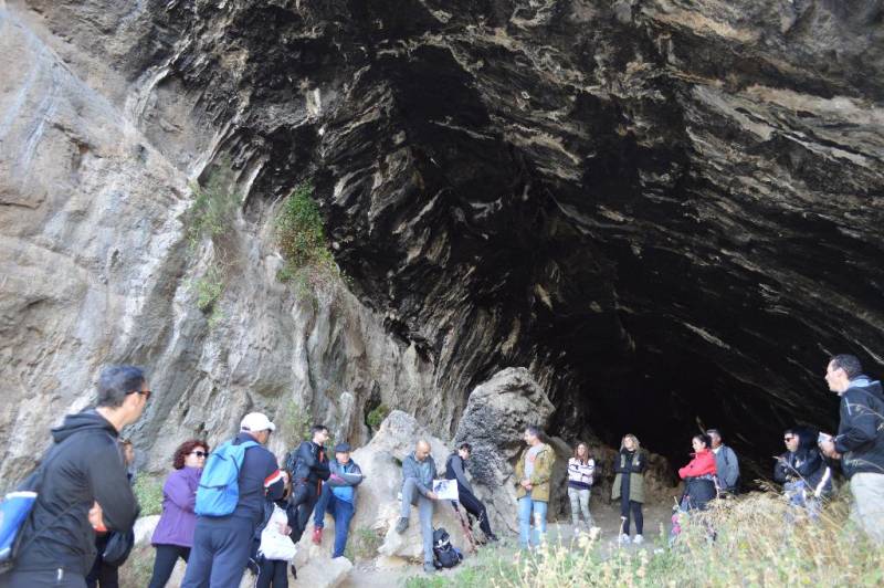December 14 Guided hike to trace the steps of legendary bandit Jaime El Barbudo