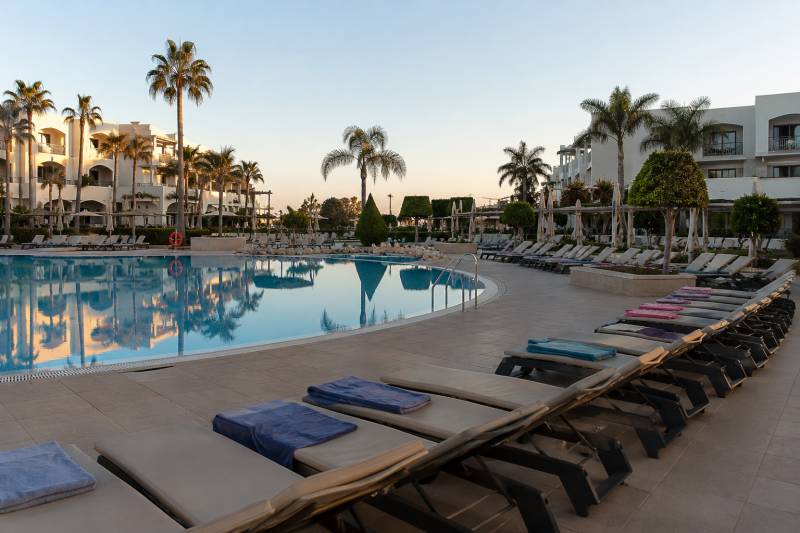 Mallorca sunbed wars escalate following British tourist's viral itching powder prank