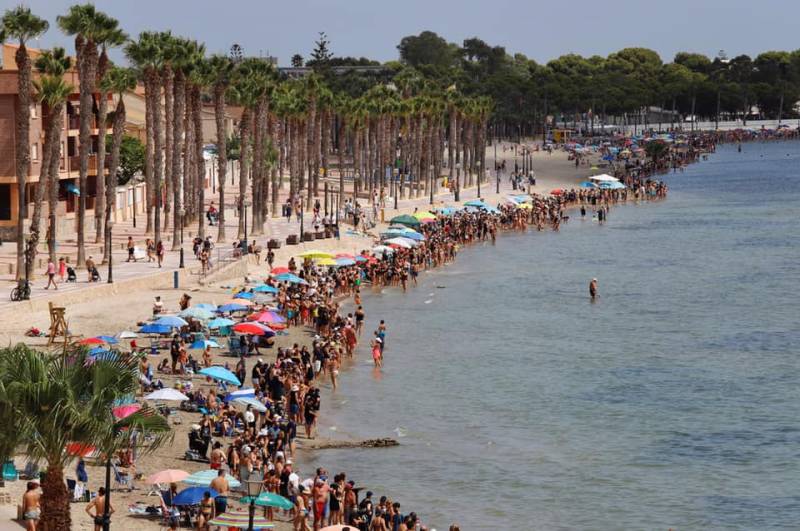 Date confirmed for this summer's 'Hug the Mar Menor' human chain
