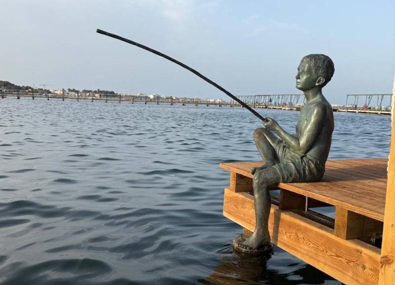 Old bathing jetty restored and reopened in Santiago de la Ribera